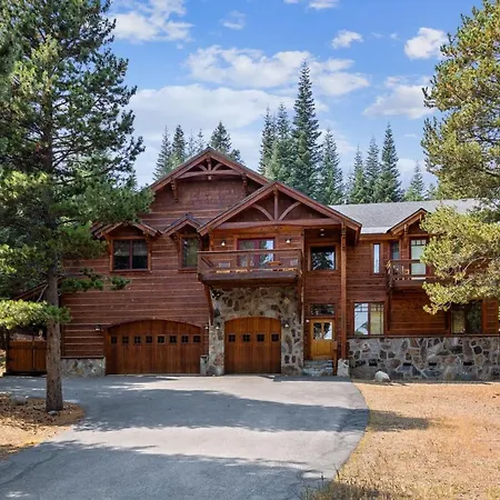 Bear Meadows Lodge - Hot Tub - Tahoe Donner Home